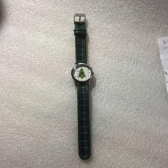 Vintage Cannes Christmas Watch with plaid strap - Picture 2 of 9